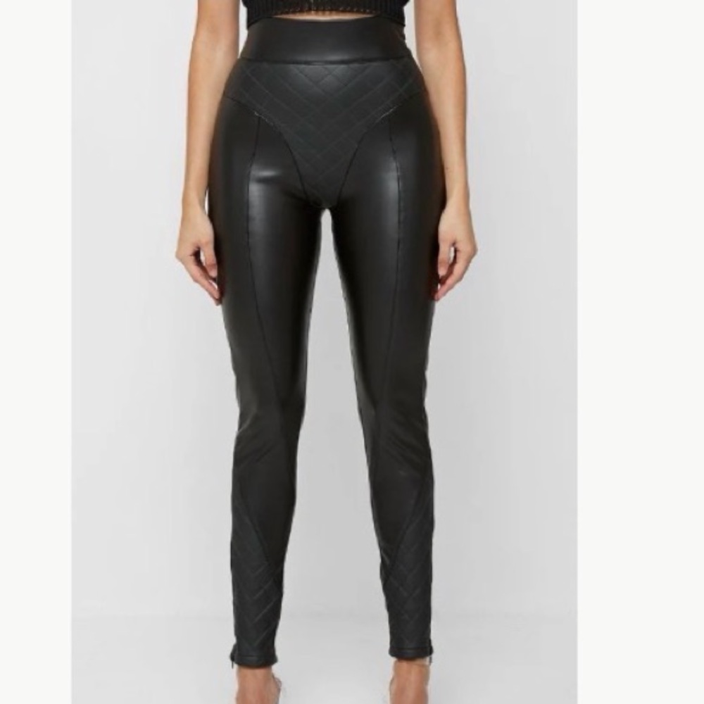 Manière De Voir Quilted Faux Leather Leggings in Black